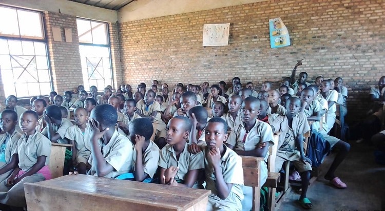 Éducation en Afriqu/Surnombre dans des classes du primaire au Burundi